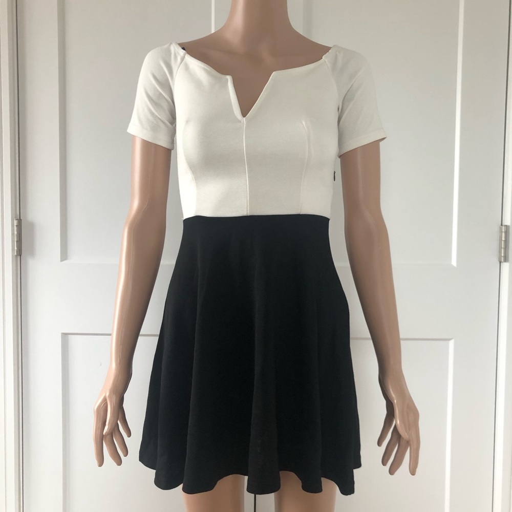 ASOS TFNC Black White Short Sleeves Colorblock Mini Dress XS